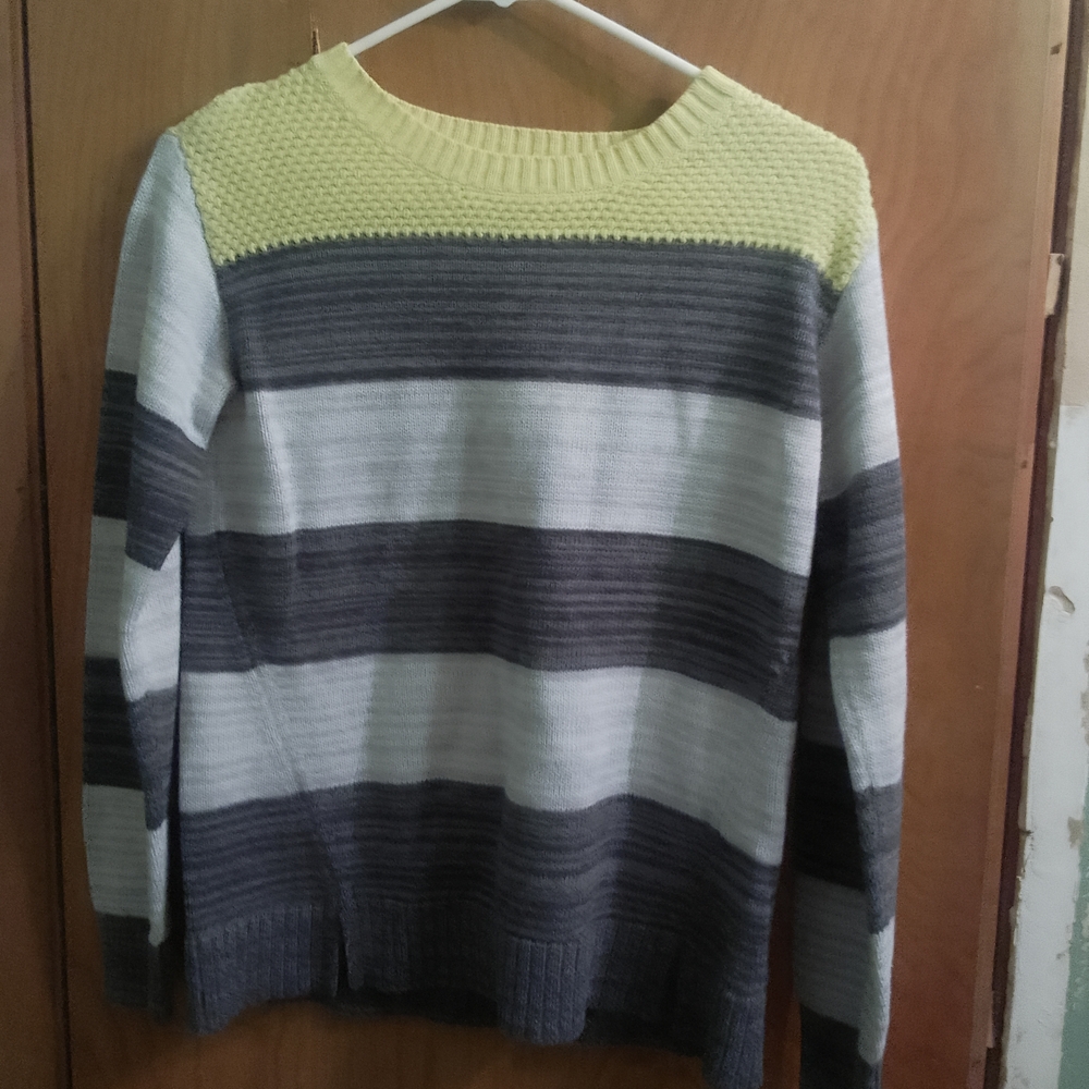 Striped Gray and Yellow Women'sLiz Claiborne Knitted Pullover Sweater Size Small - Picture 6 of 8